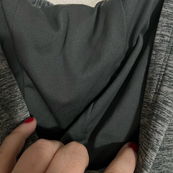 UNDER ARMOUR Project Rock Hooded Long Sleeve T Shirt Heat Gear Grey Men's Size L - Picture 5 of 6